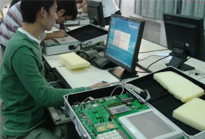 大學生就業趨勢 教育與建筑受青睞，信息傳輸業前景廣闊